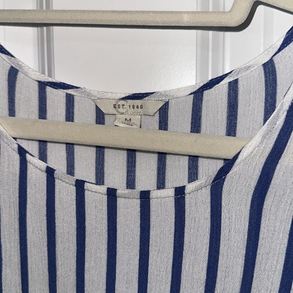 EST. 1946 tie front blouse size Medium - Picture 2 of 2
